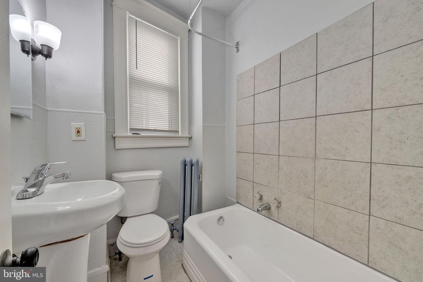 2822 Riggs Avenue photo 20