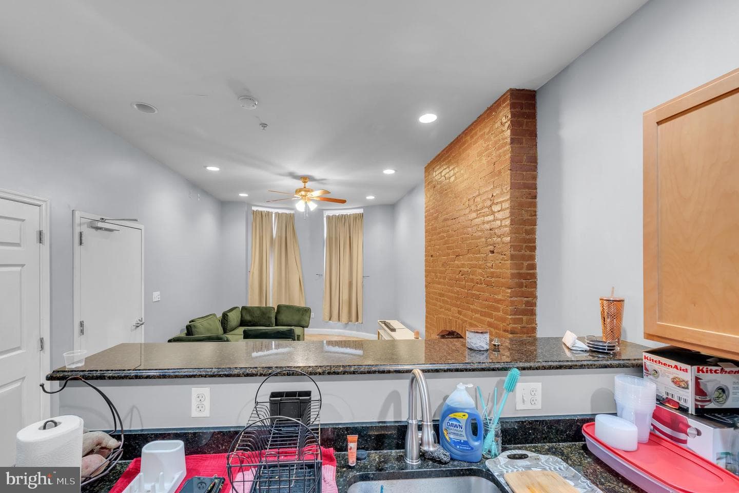 2210 N Charles Street photo 23