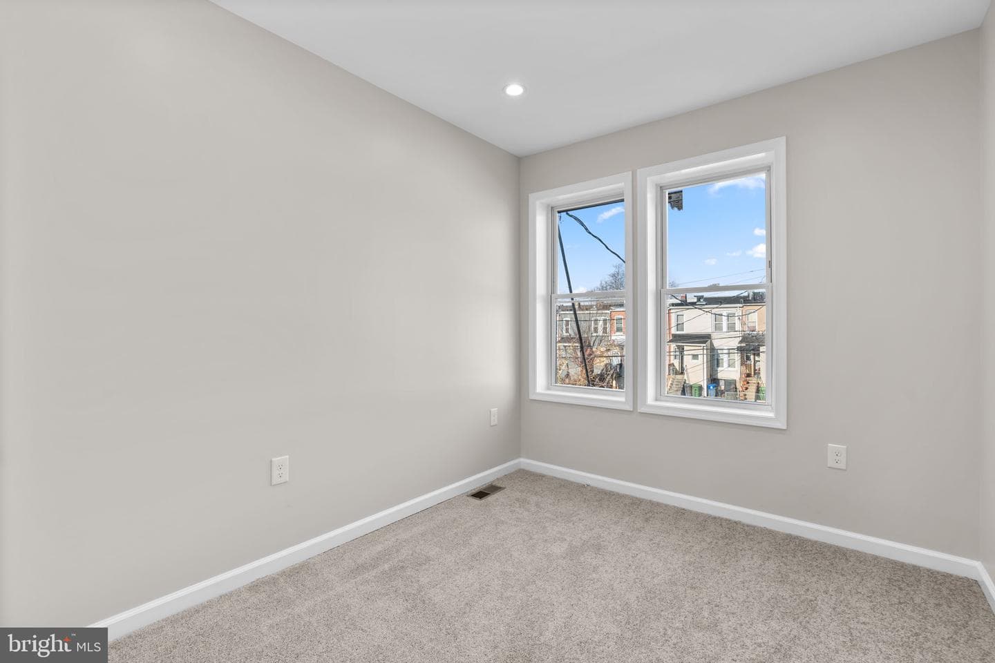2846 Oakley Avenue photo 14