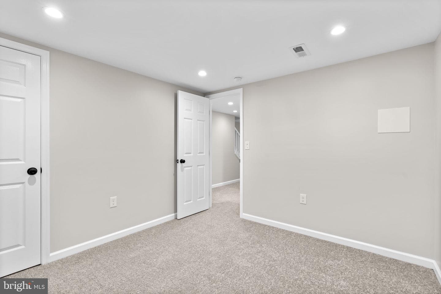 2846 Oakley Avenue photo 25