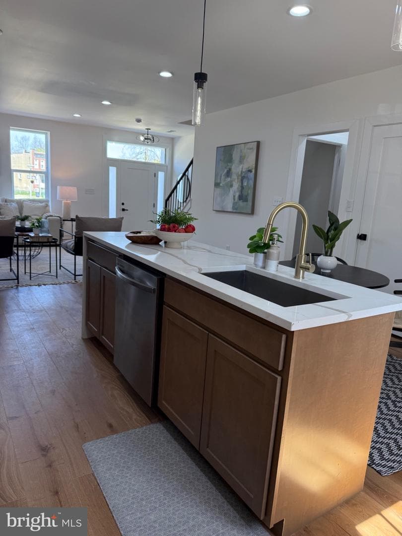 3435 Dupont Avenue photo 22