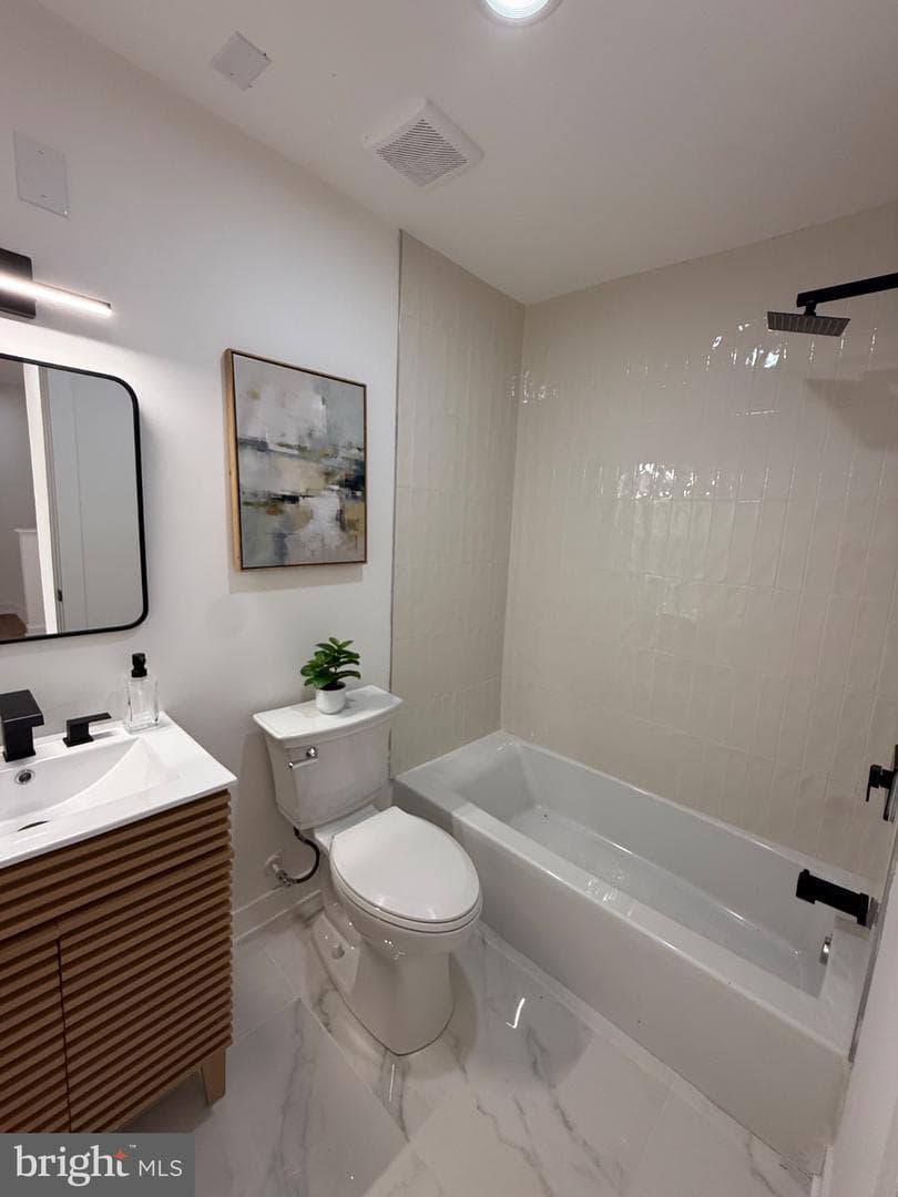 3435 Dupont Avenue photo 61
