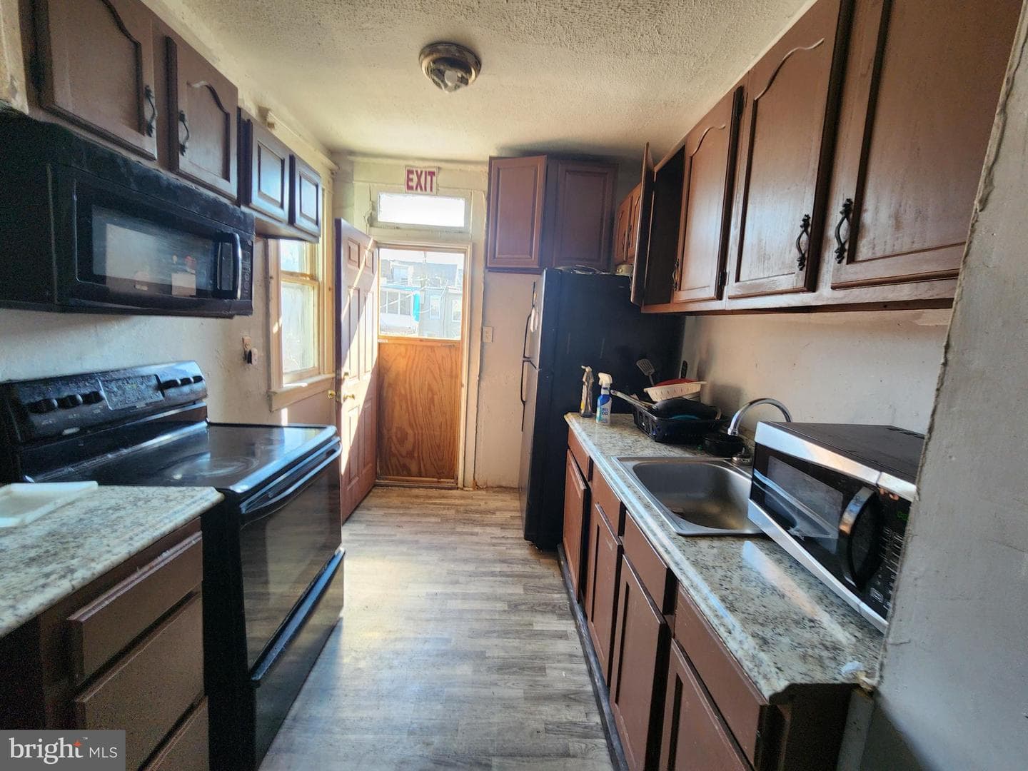 2217 Bryant Avenue photo 10