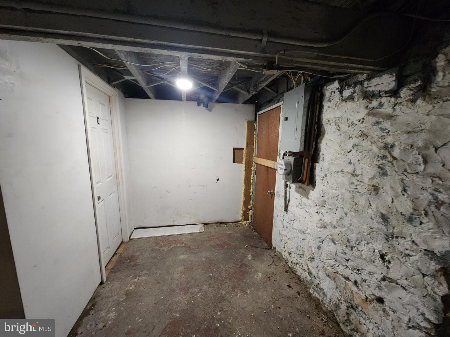 2217 Bryant Avenue photo 12
