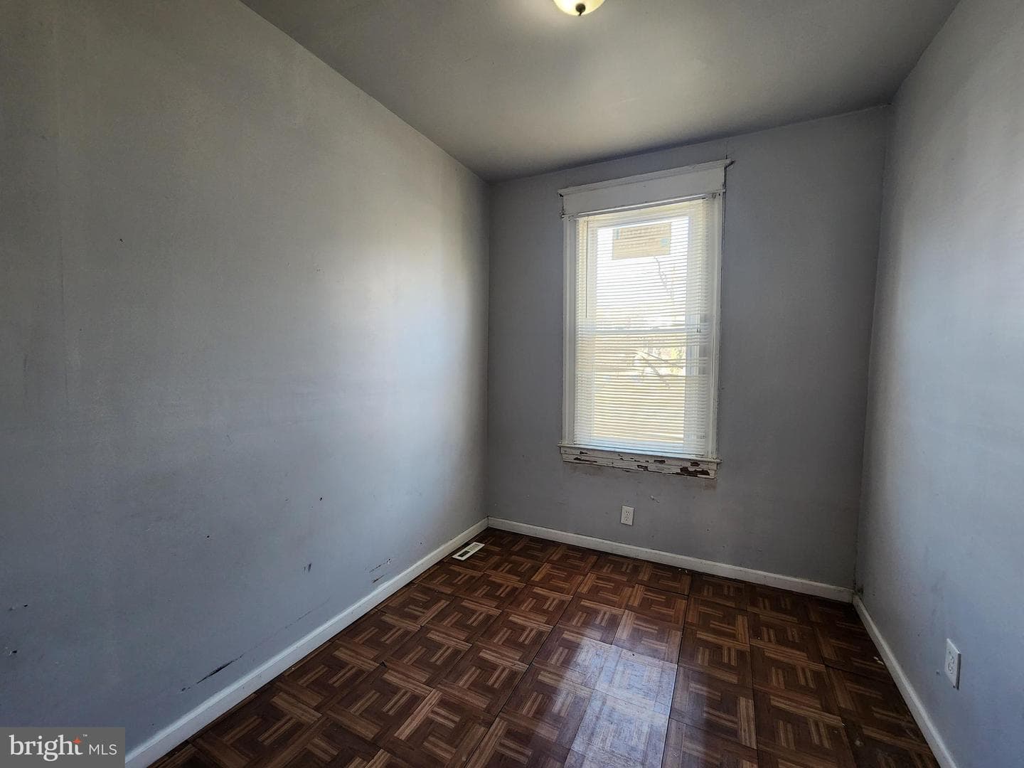 2217 Bryant Avenue photo 19