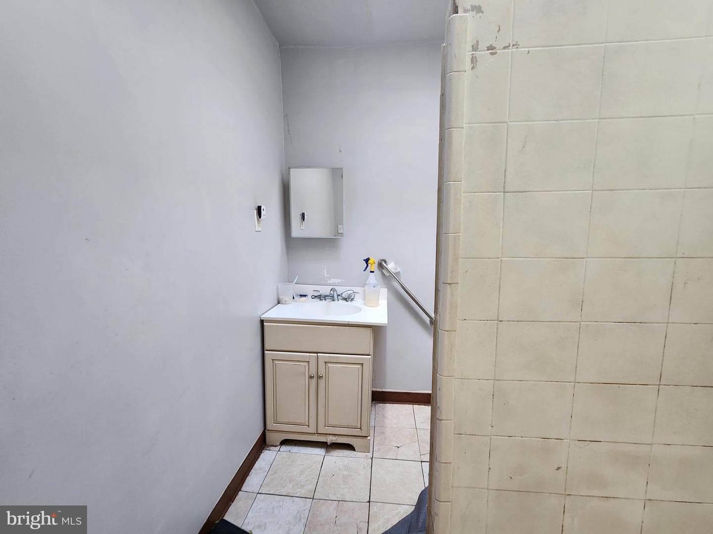 2217 Bryant Avenue photo 27