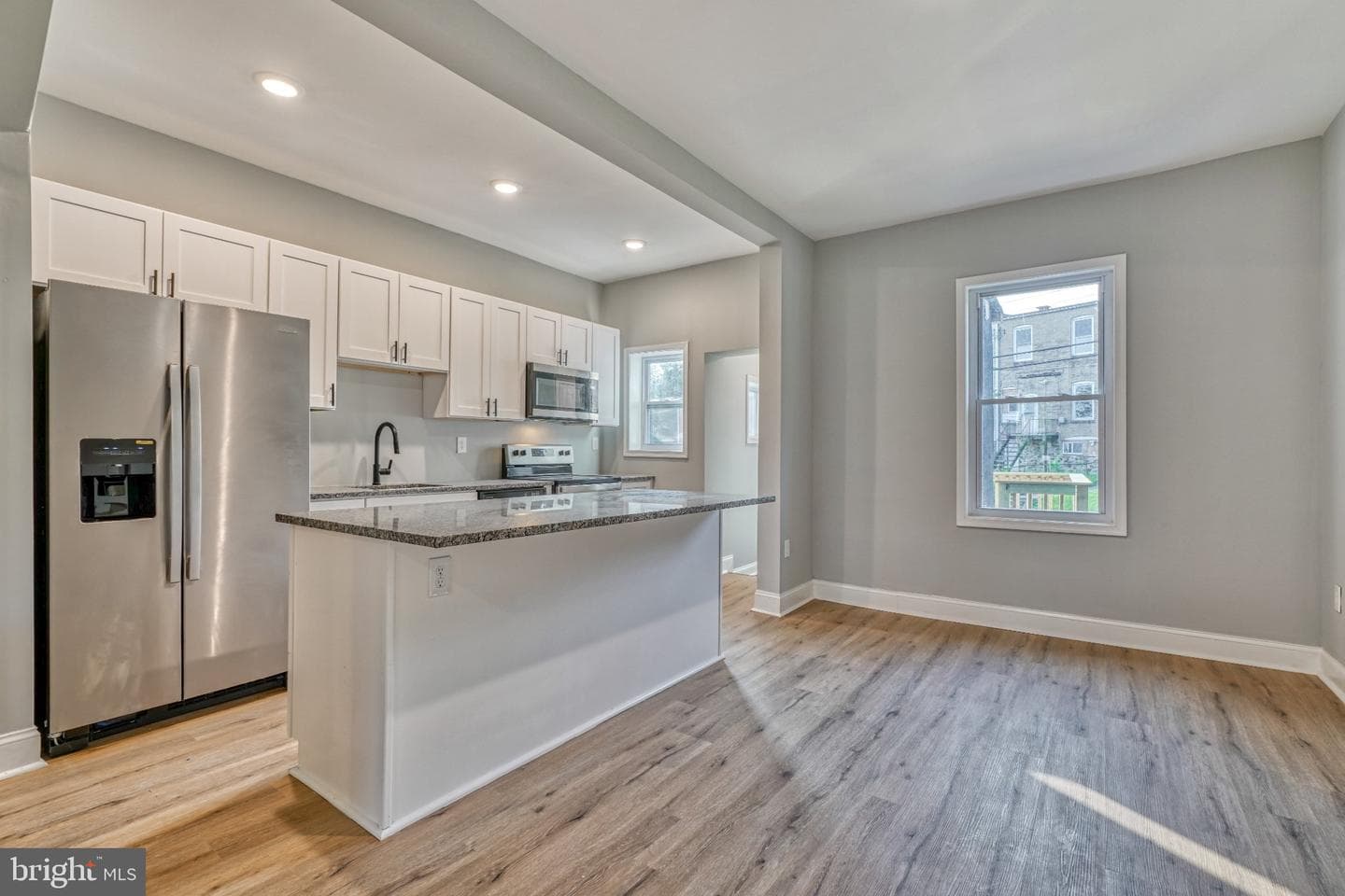 2631 Loyola Northway photo 20