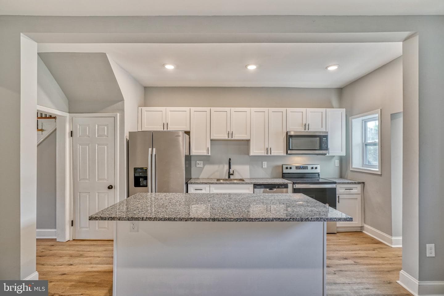 2631 Loyola Northway photo 22