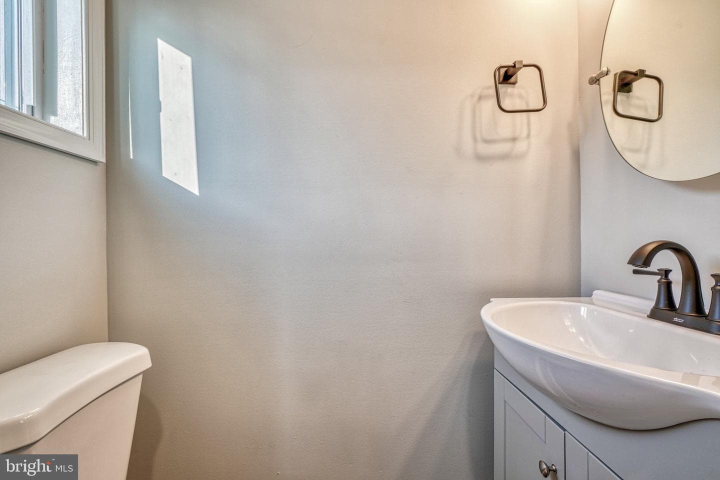 2631 Loyola Northway photo 28