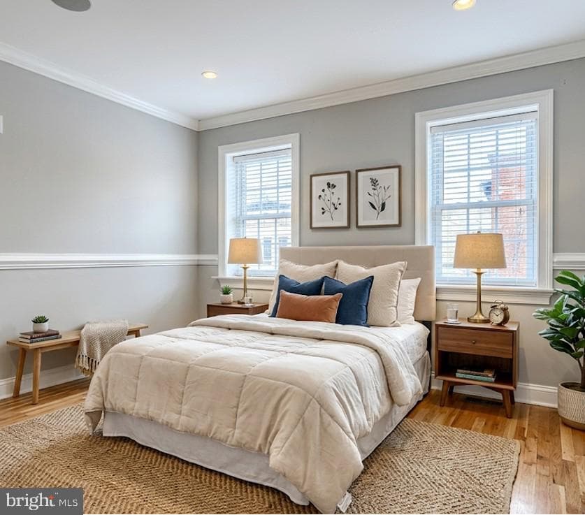 736 Light Street photo 34