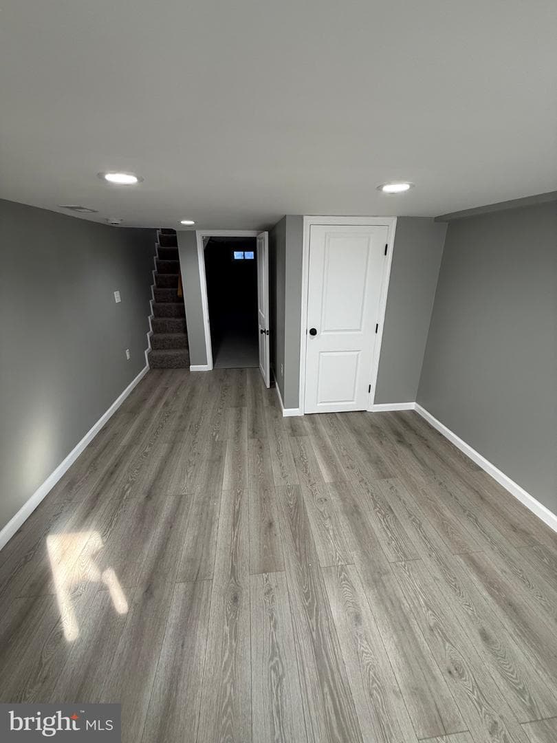 215 N Curley Street photo 7