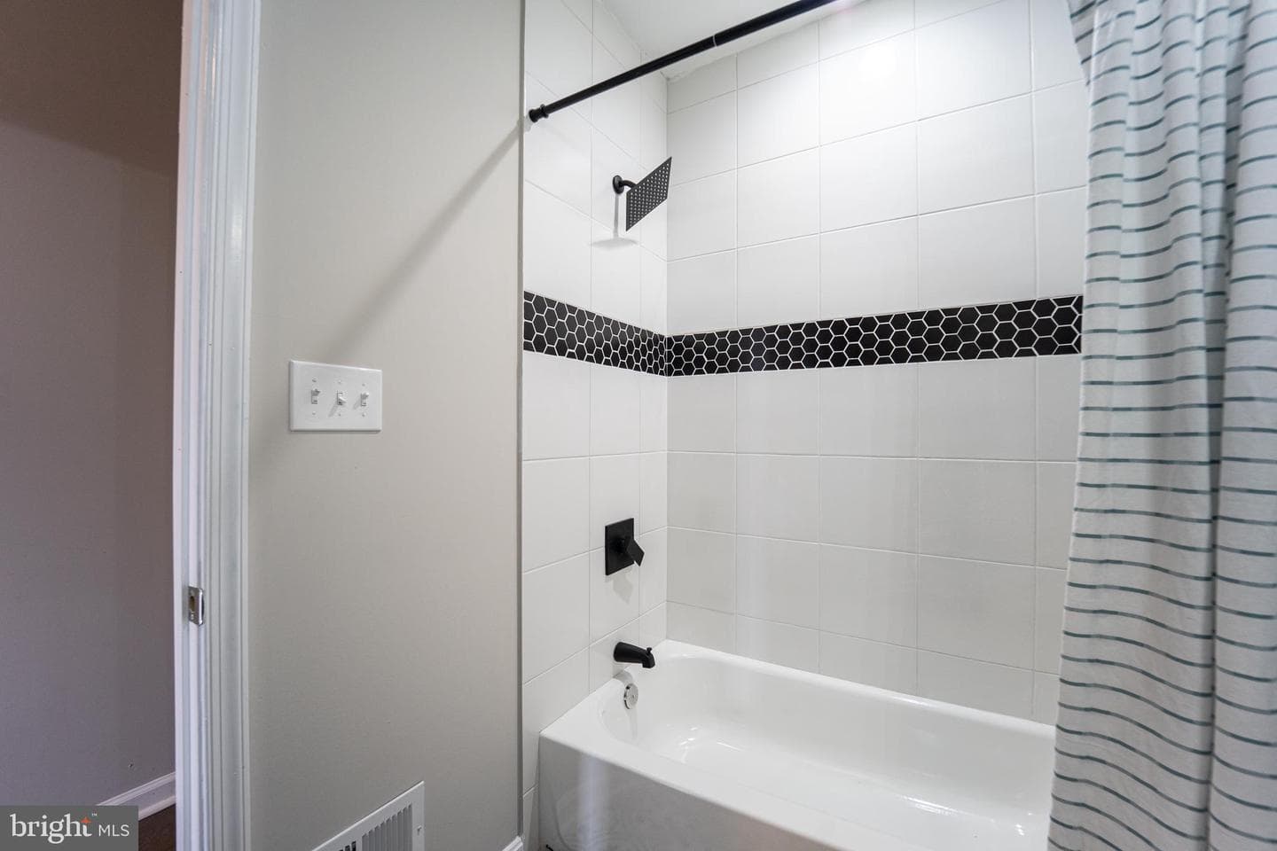 1528 Druid Hill Avenue photo 26
