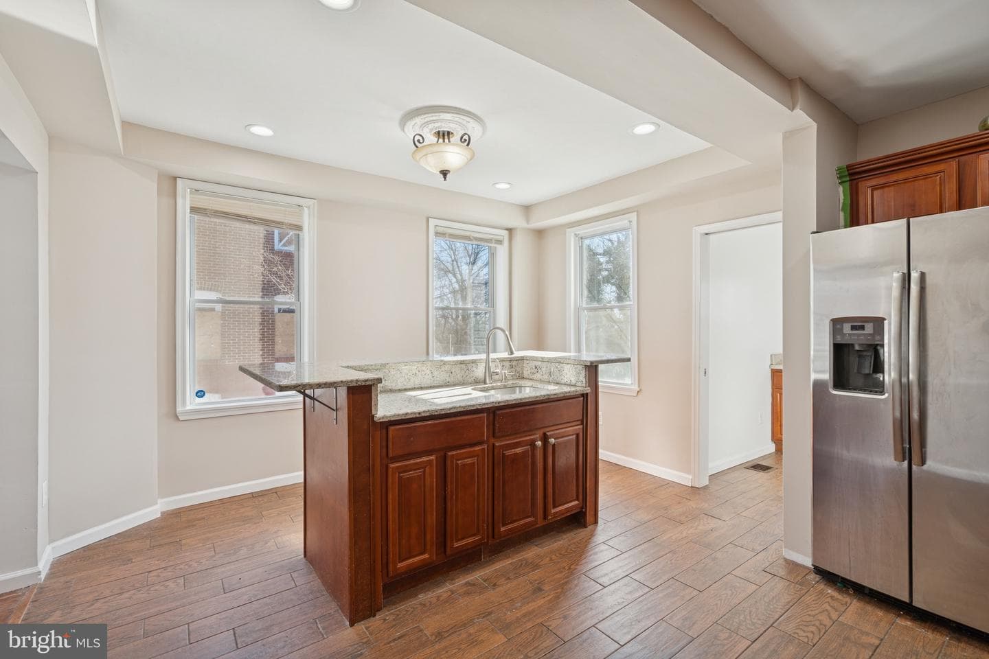 3343 Ravenwood Avenue photo 7