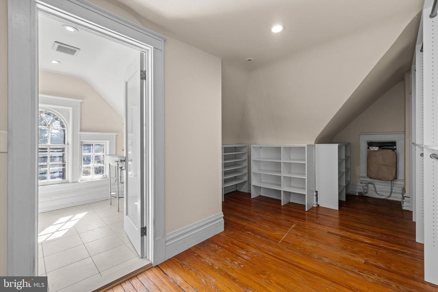 225 Hawthorne Road photo 57