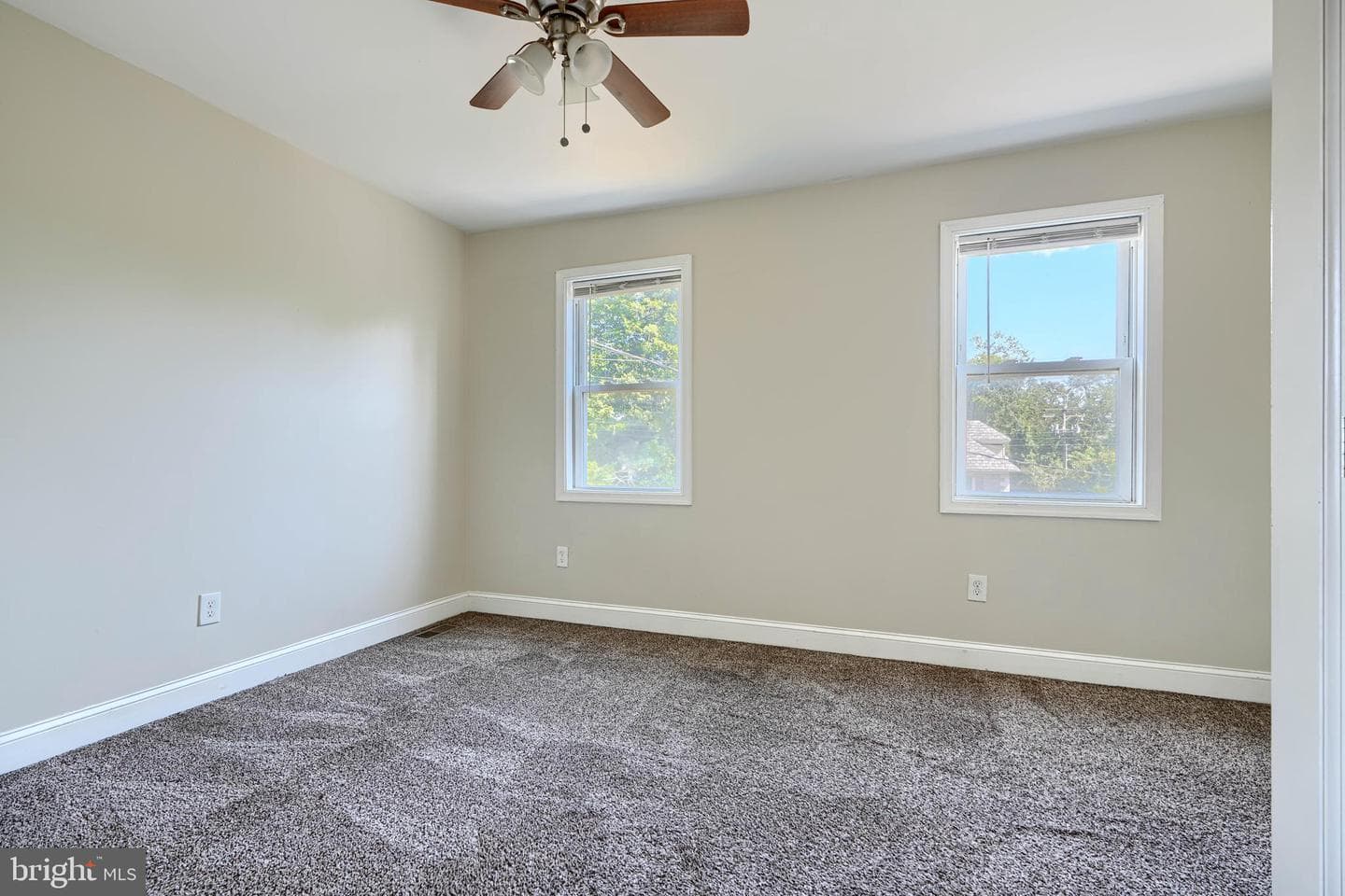 6110 Everall Avenue photo 11