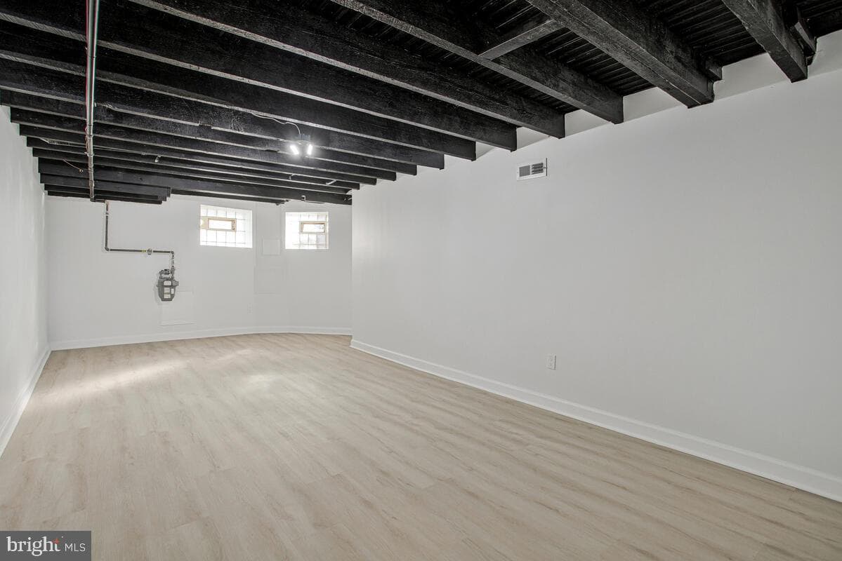 2258 Brookfield Avenue photo 27