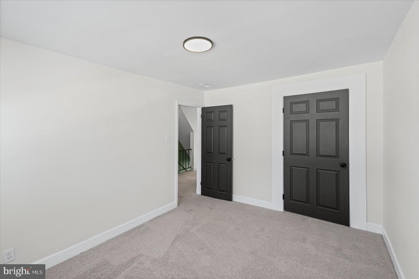 1526 Wadsworth Way photo 24