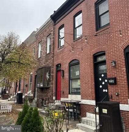 216 S Clinton Street photo 5