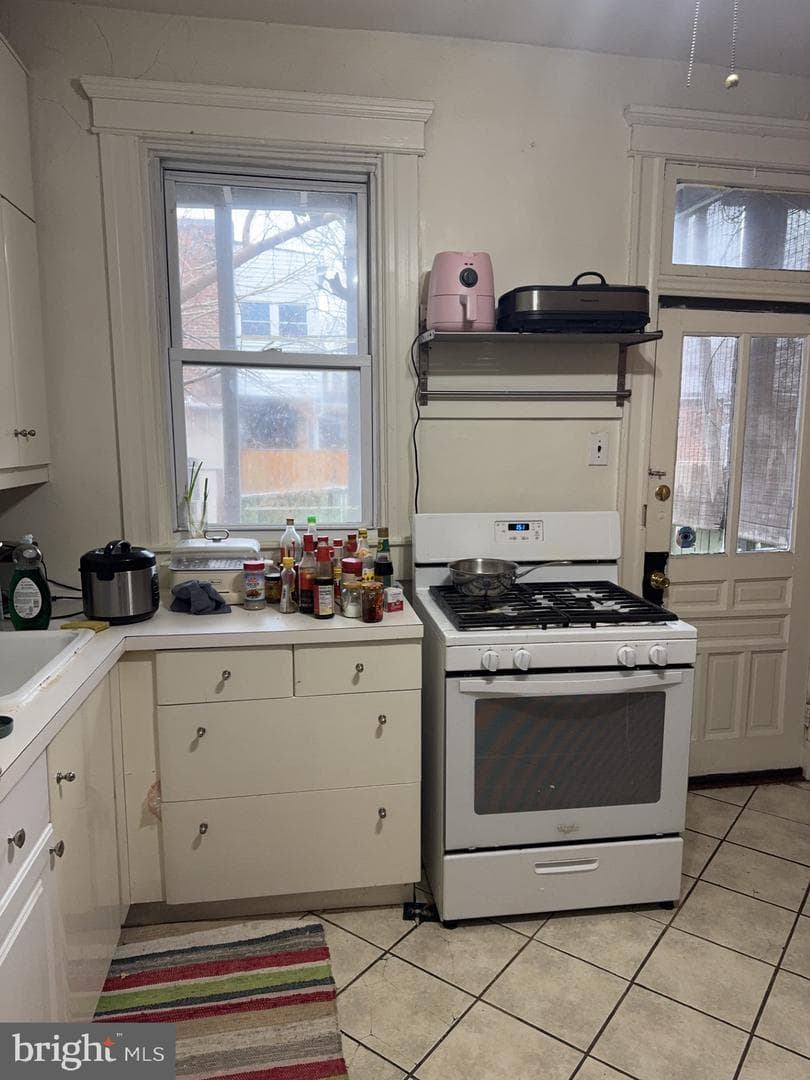 3045 Guilford Avenue photo 7