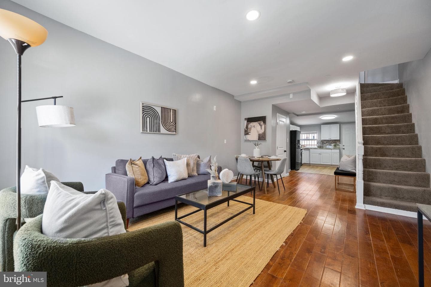 1028 W Cross Street photo 9
