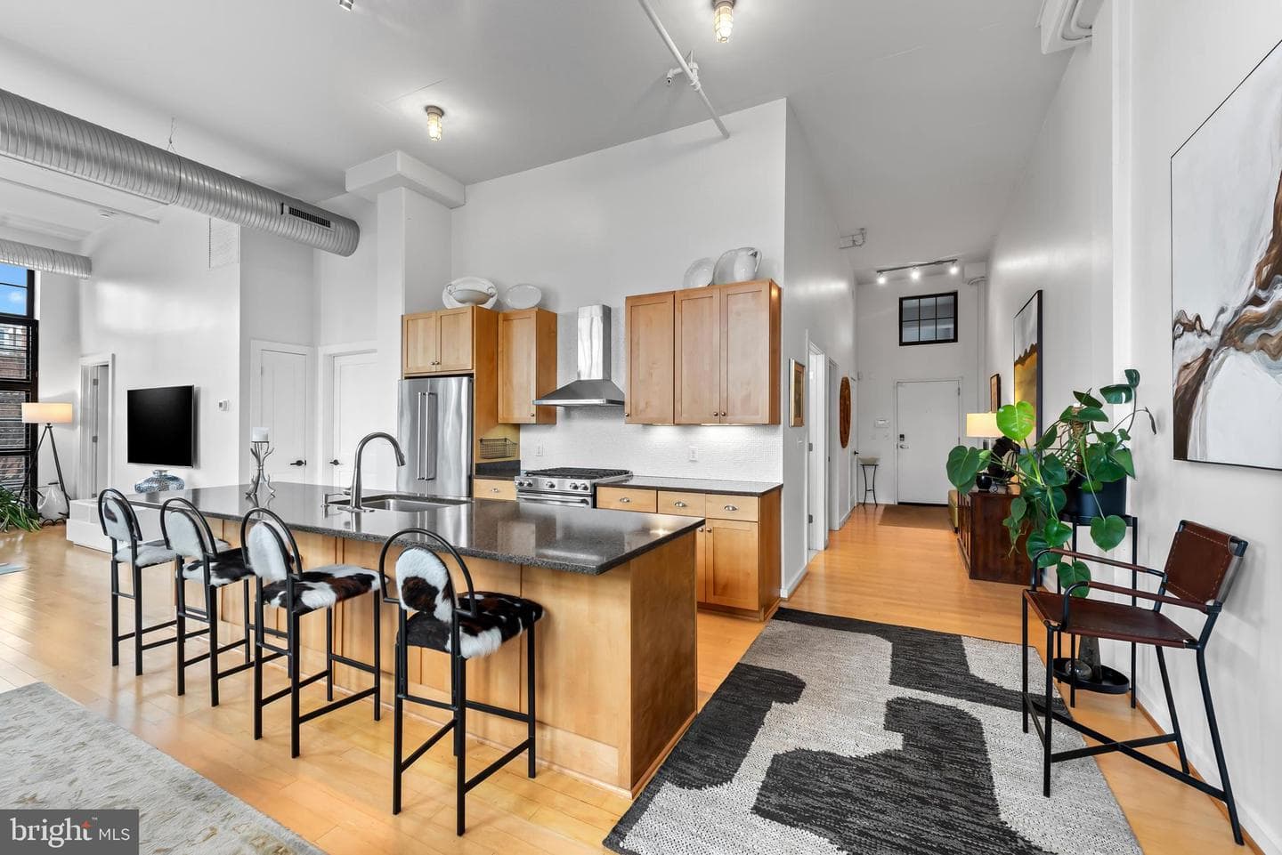 1220 Bank Street #204 photo 5