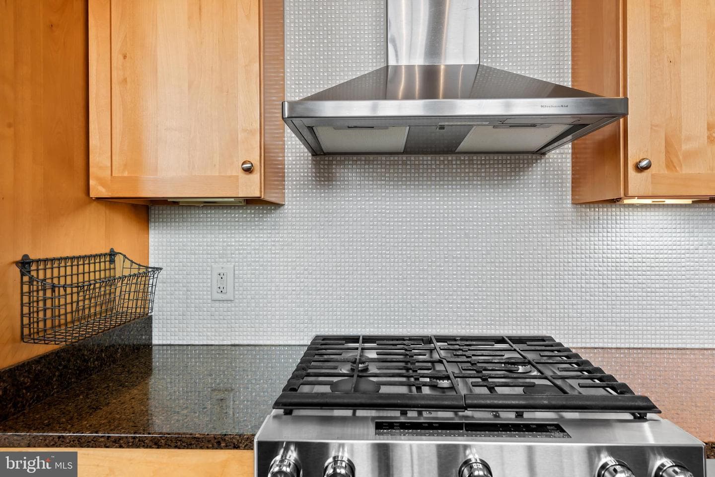 1220 Bank Street #204 photo 8