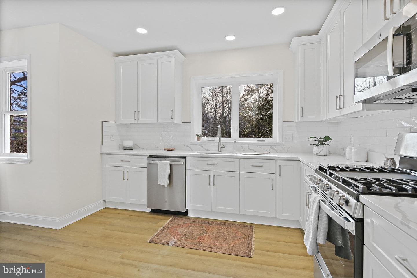 402 Westgate Road photo 13
