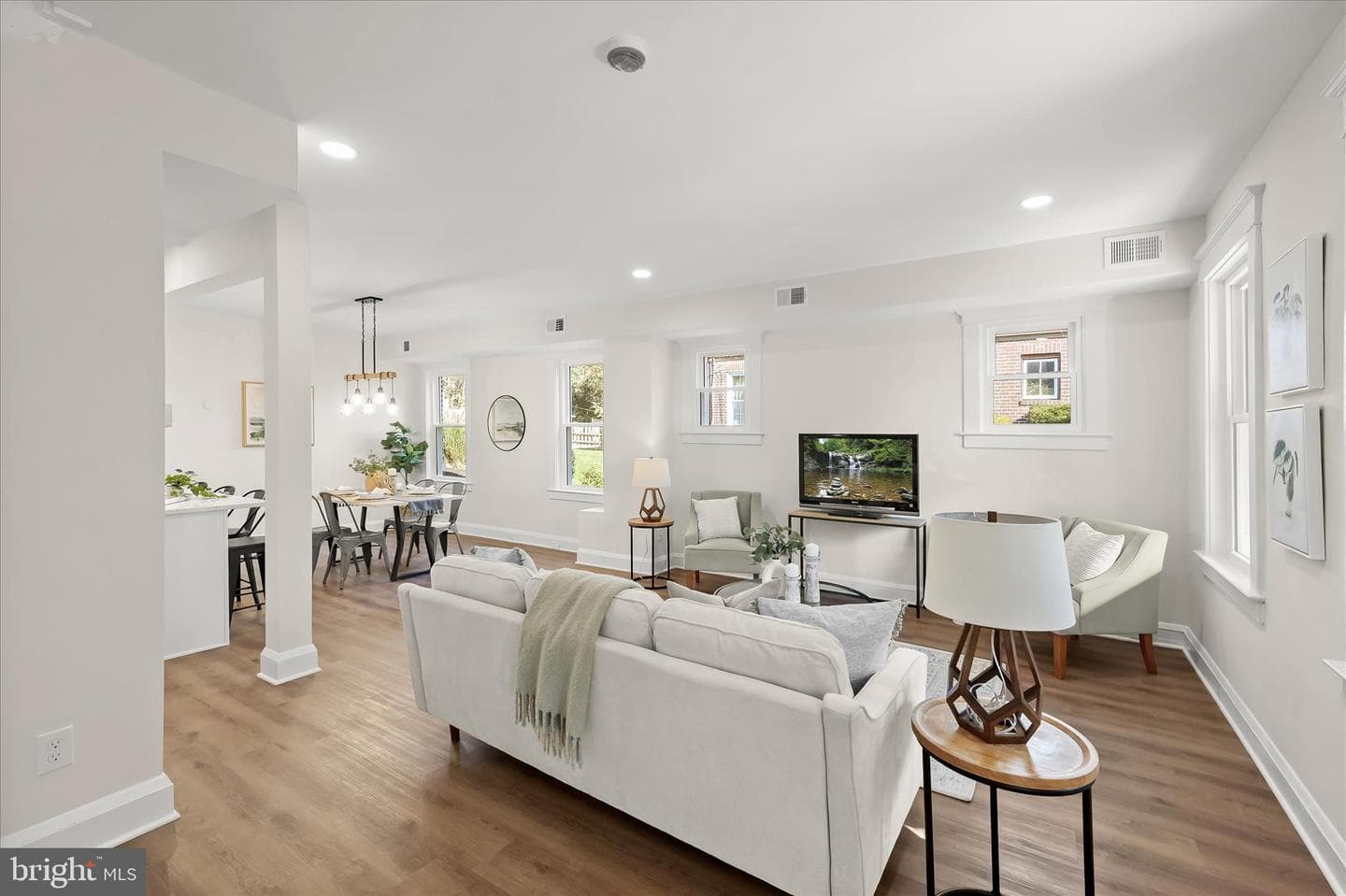 614 Stamford Road photo 7