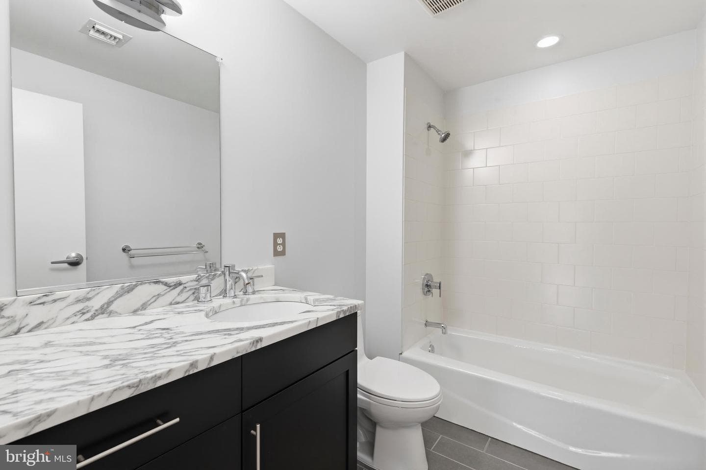 1200 Steuart Street #1035 photo 34