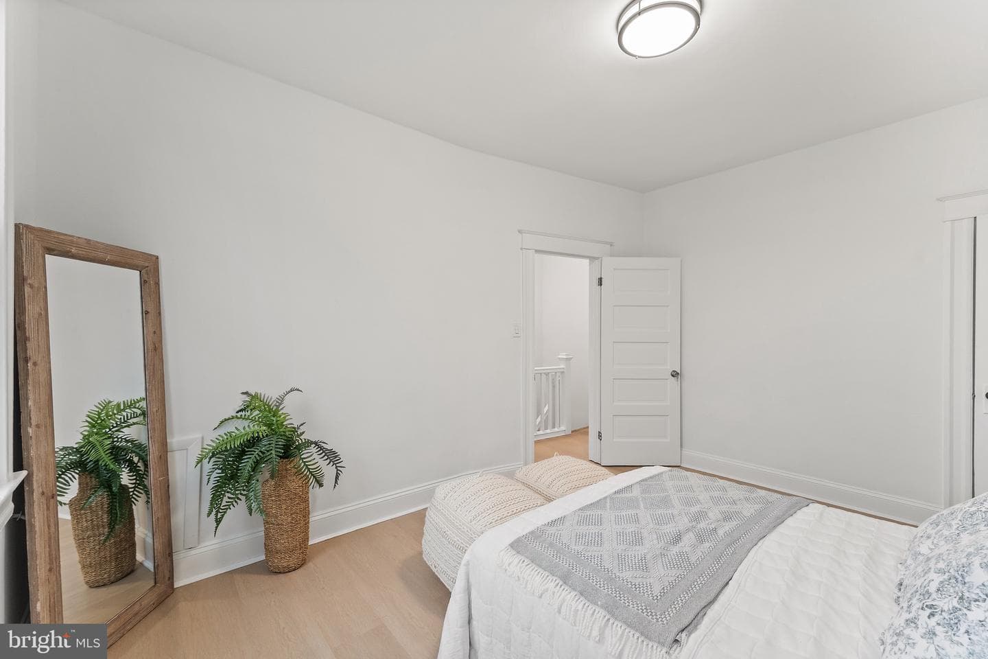 15 S Tremont Road photo 6