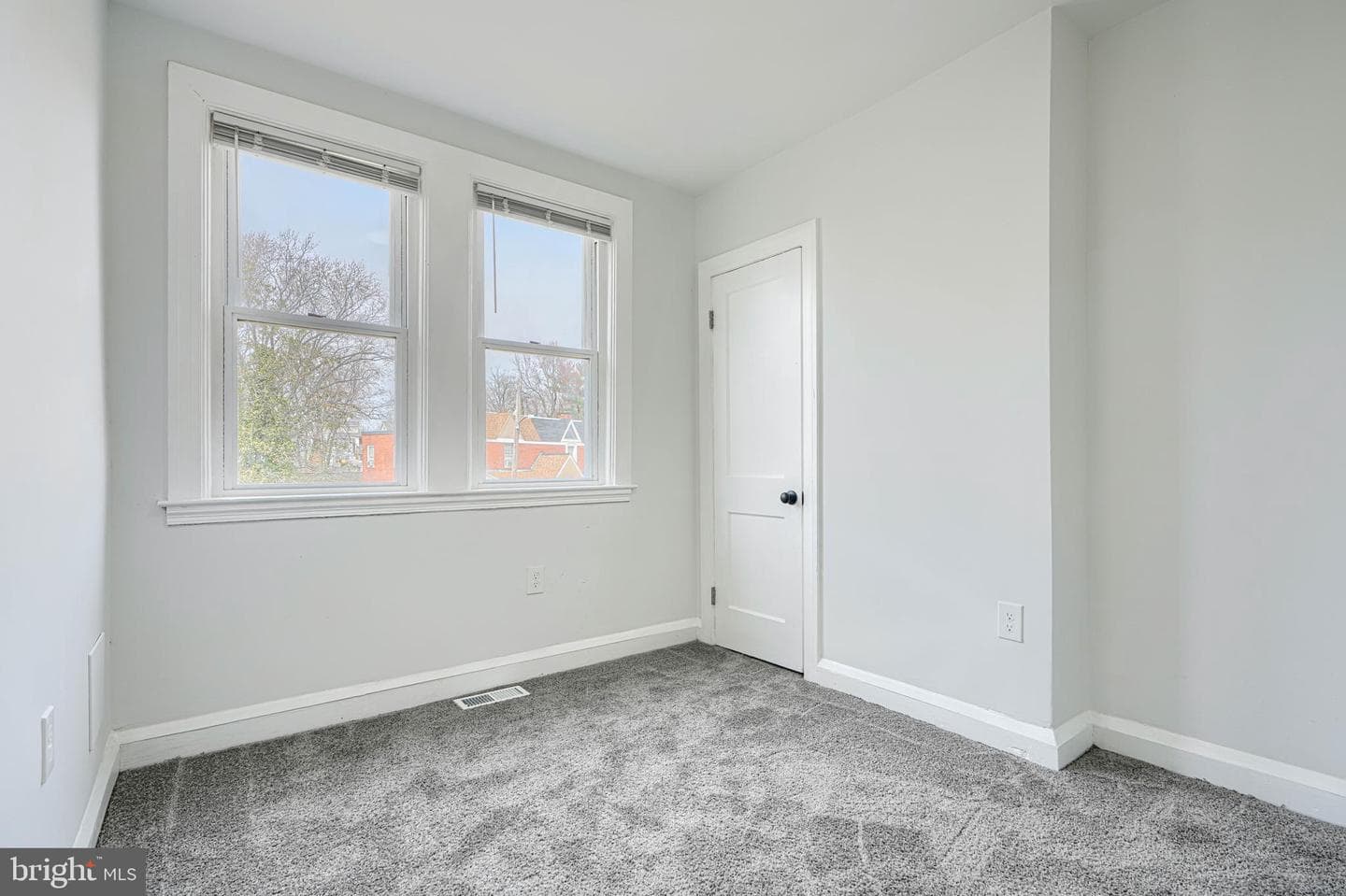 3114 Mary Avenue photo 10