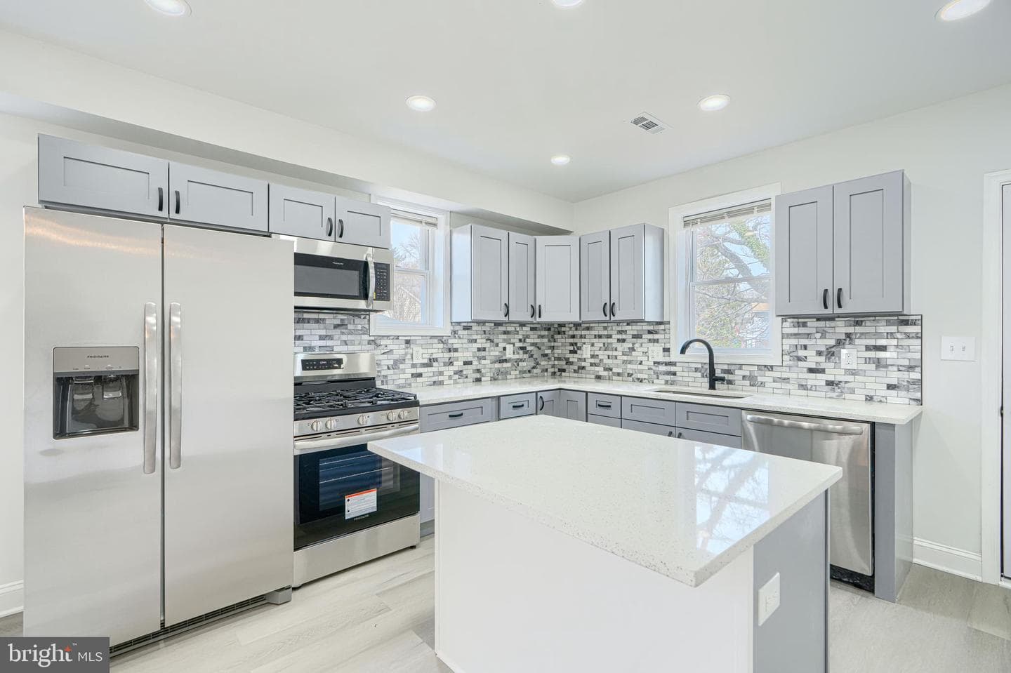 3114 Mary Avenue photo 3