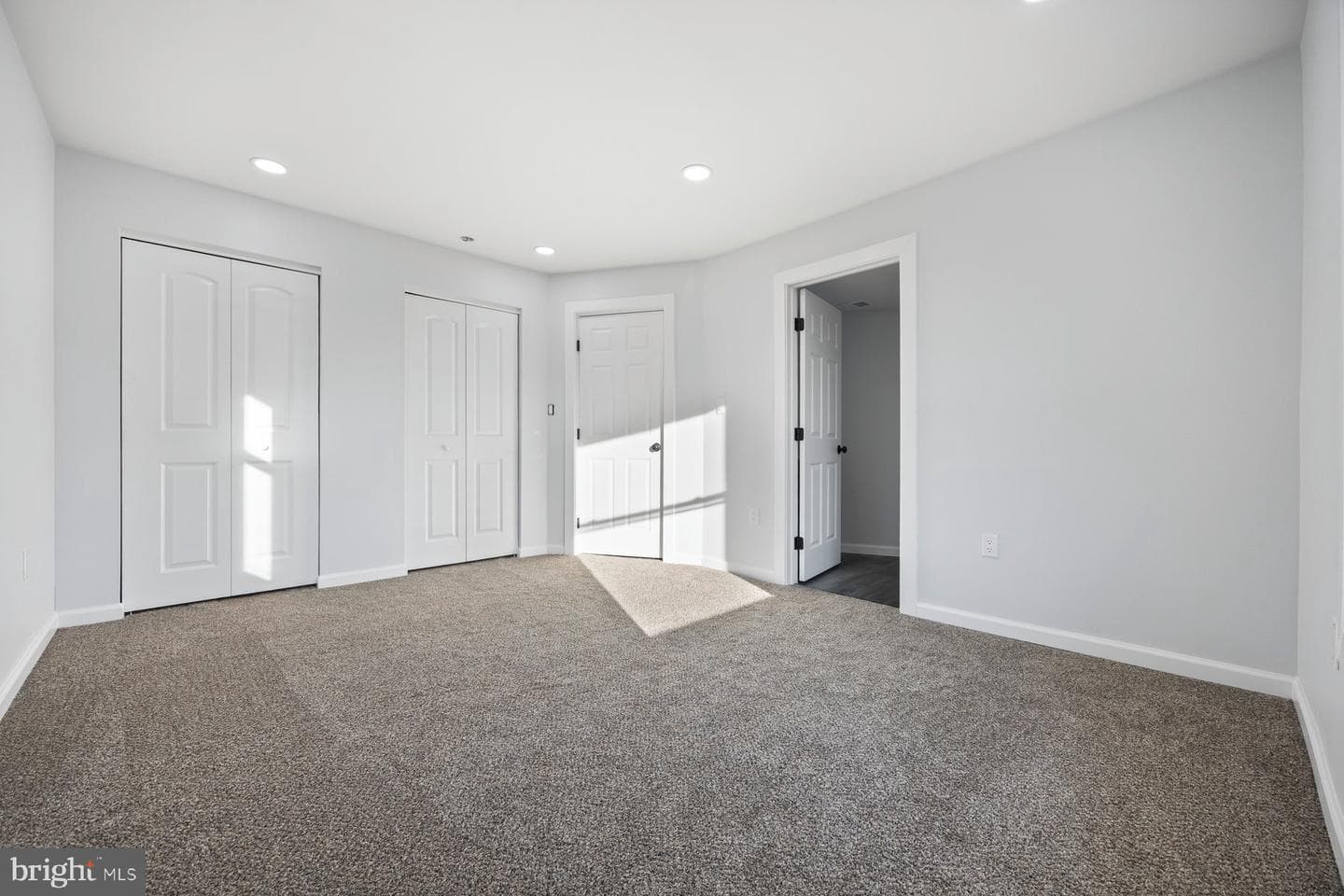 2920 E Northern Parkway photo 23