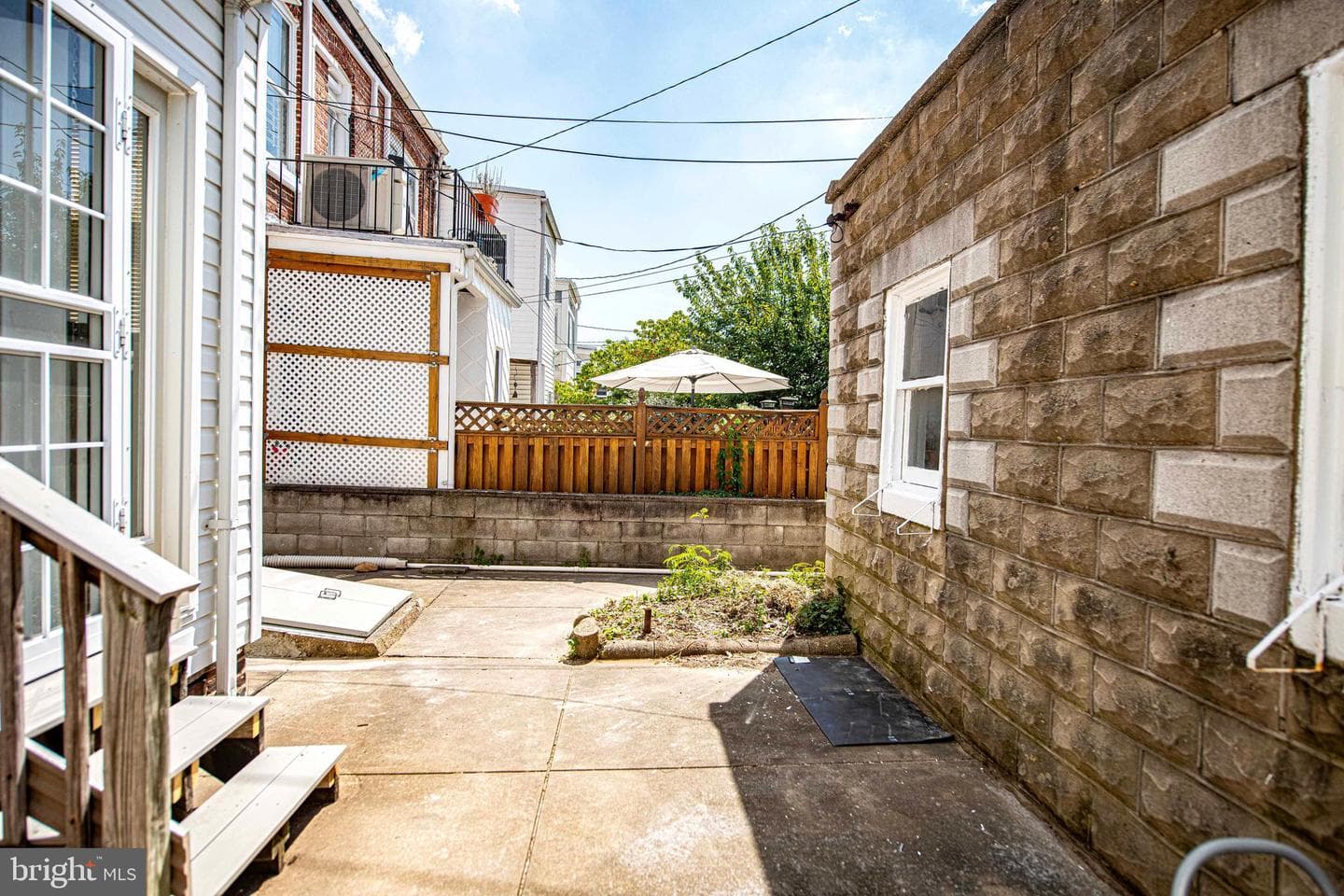 2946 Wyman Parkway photo 30