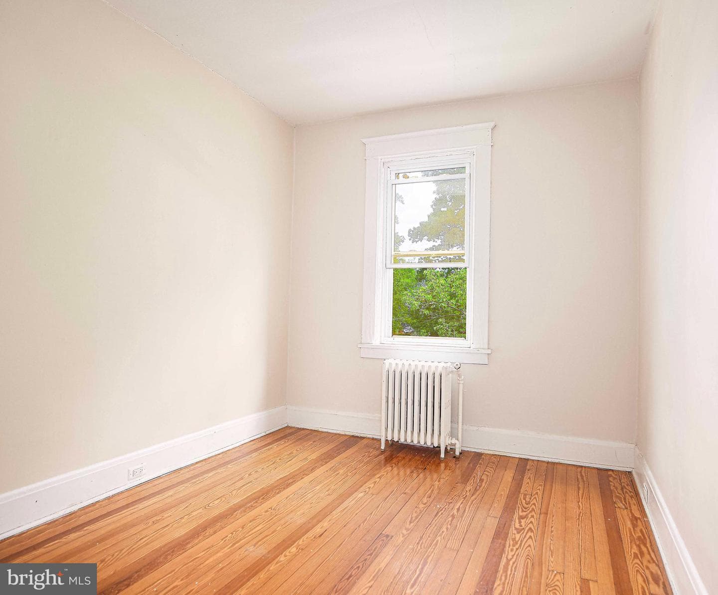 2946 Wyman Parkway photo 5