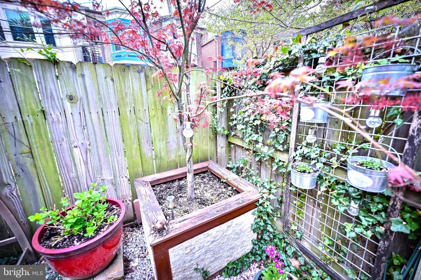 240 Wilson Street photo 62