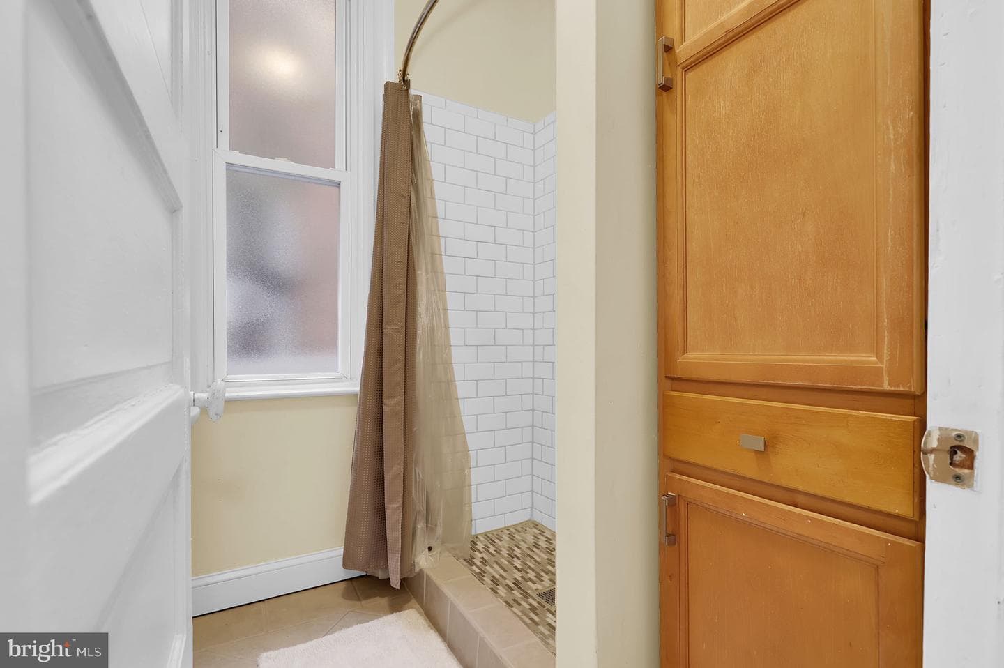 2511 N Calvert Street photo 9