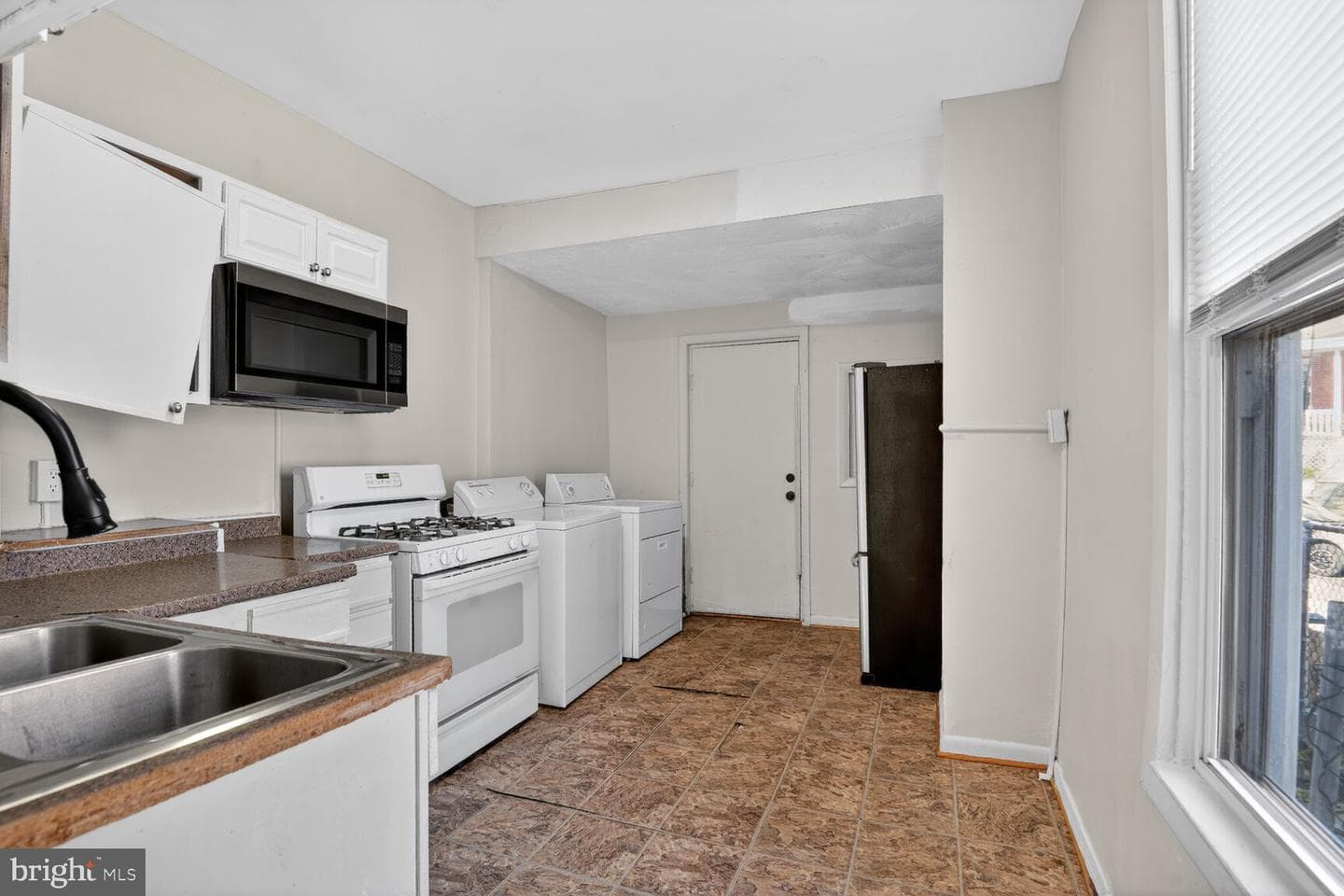 726 N Hilton Street photo 10