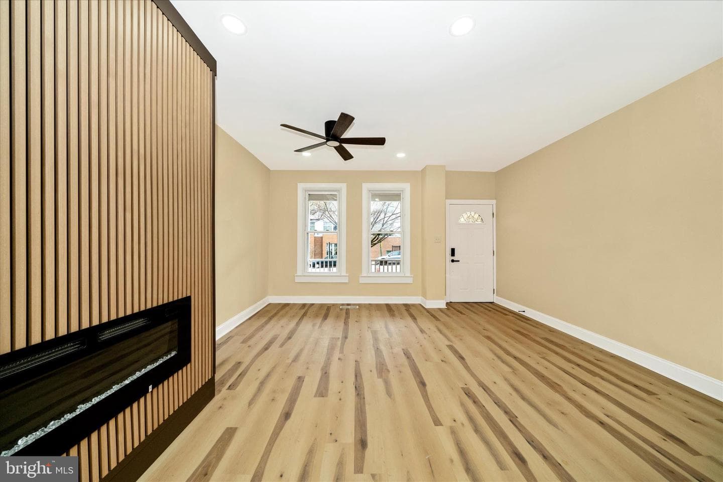 728 E 35th Street photo 8