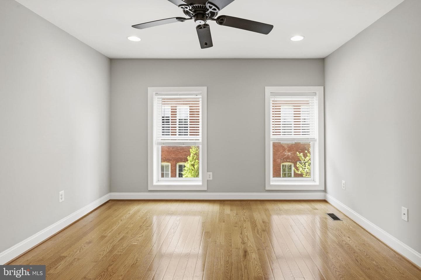 1131 William Street photo 23