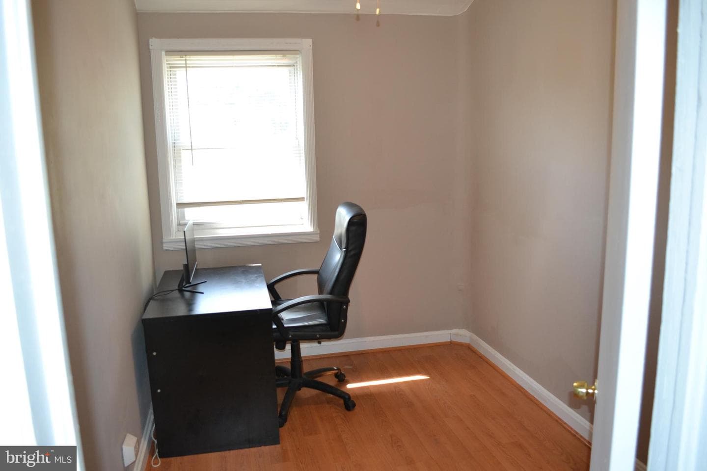 5153 Frederick Avenue photo 17