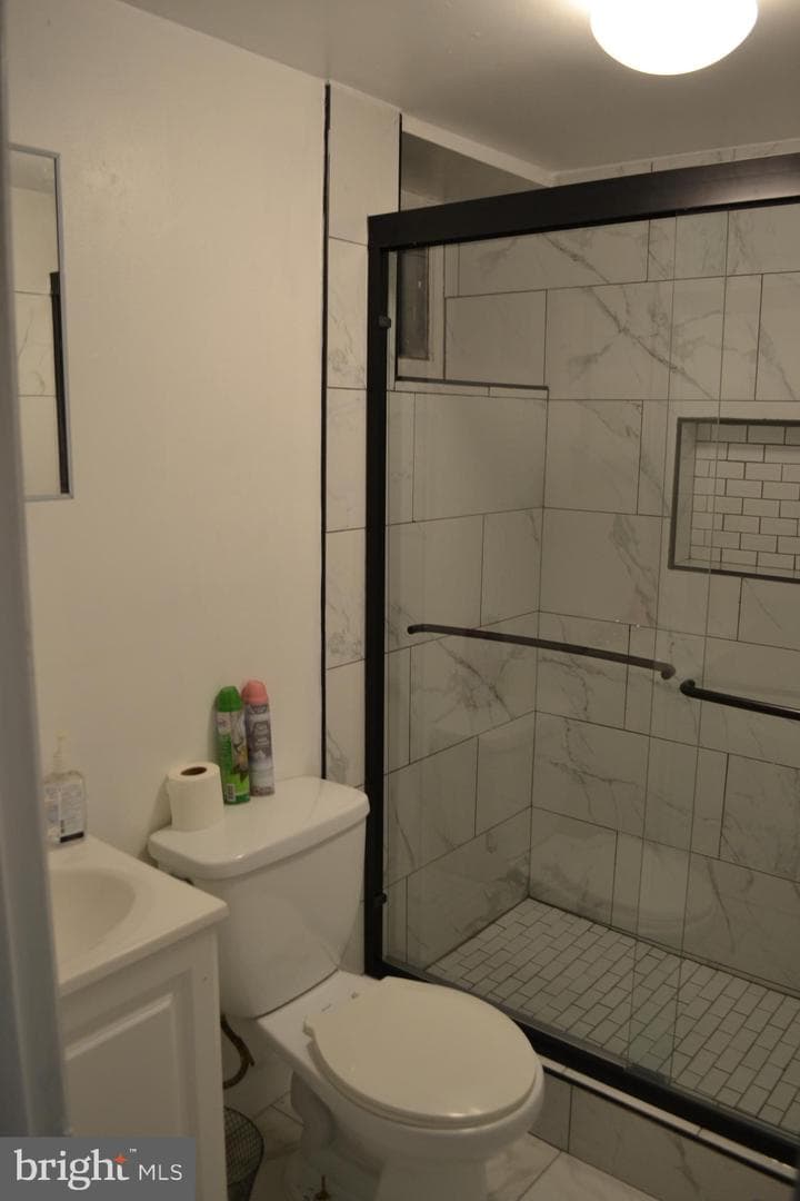 5153 Frederick Avenue photo 19
