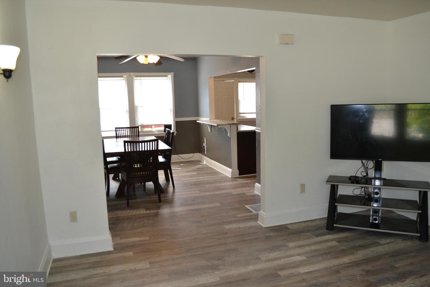 5153 Frederick Avenue photo 5