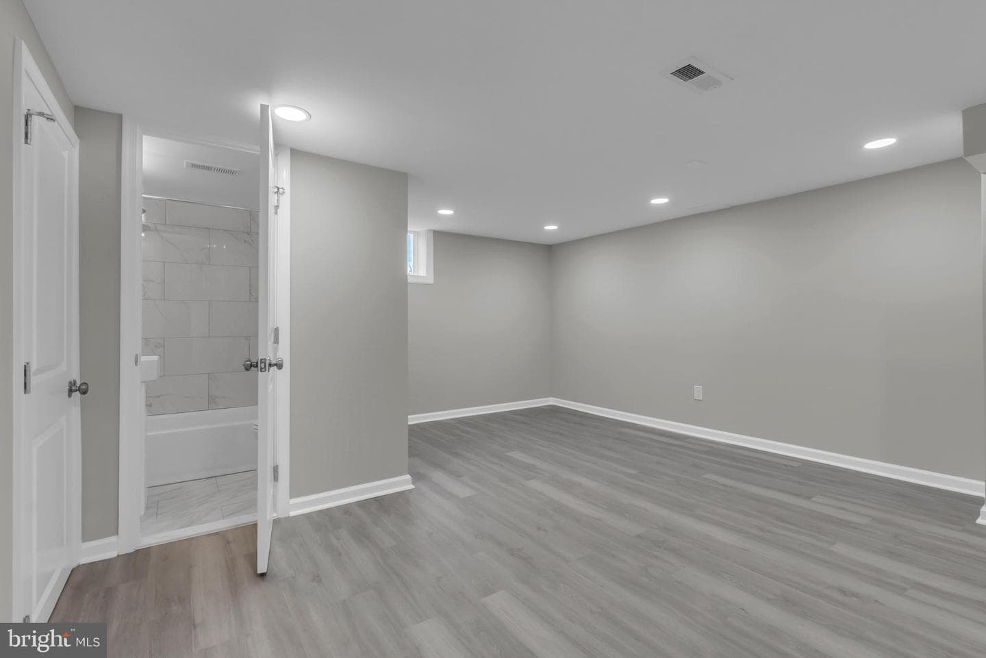 854 Bradhurst Road photo 32