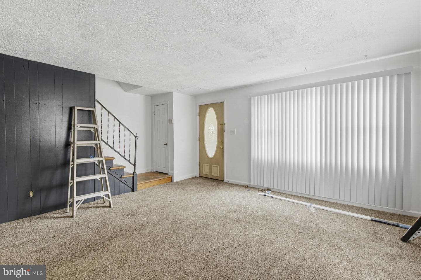 800 Reverdy Road photo 2