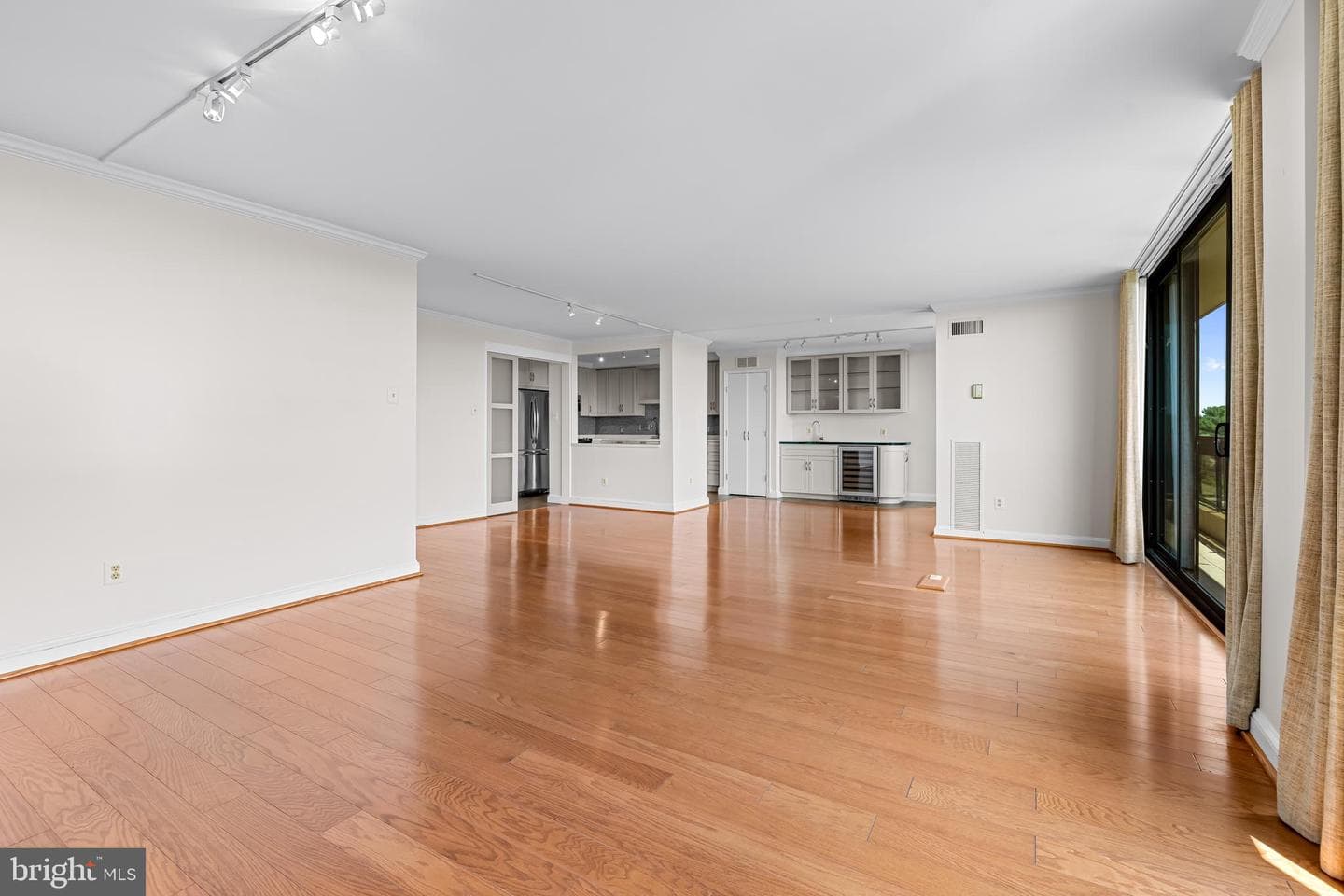 4100 N Charles Street #914 photo 13
