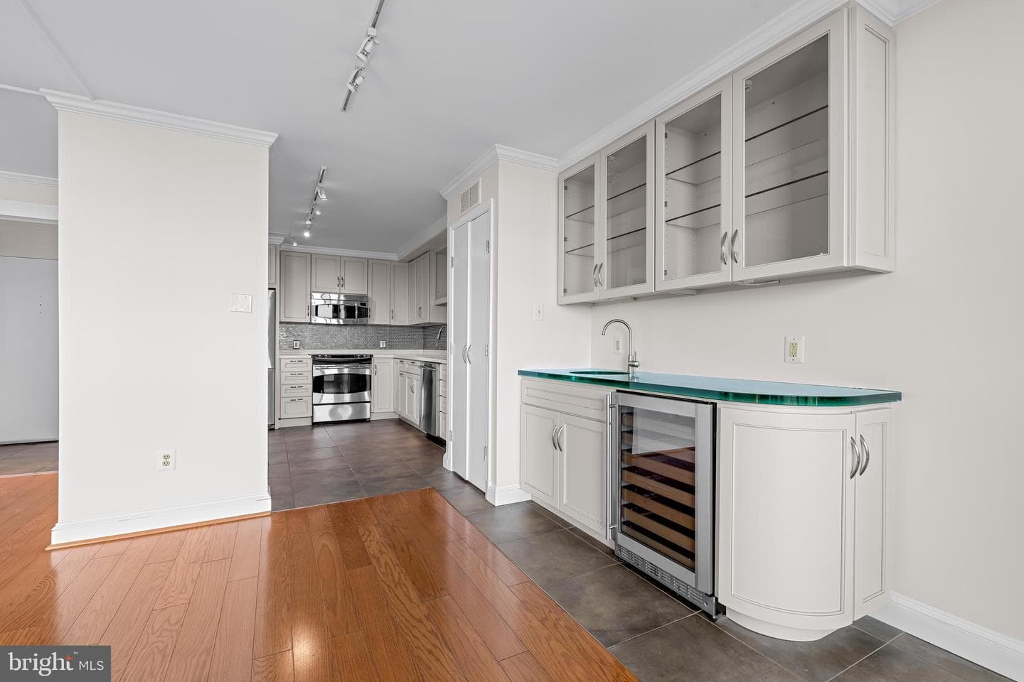 4100 N Charles Street #914 photo 23