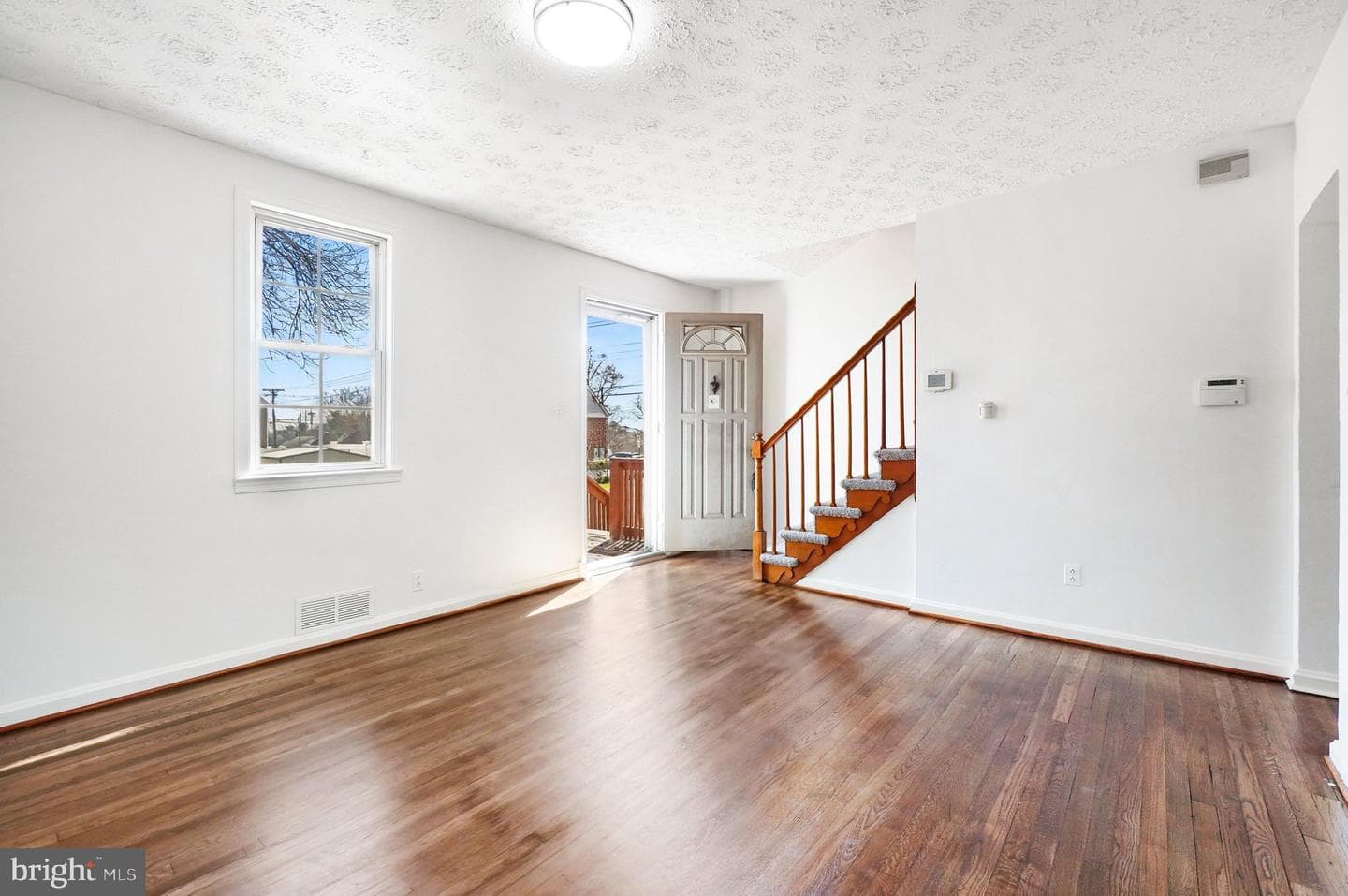 4806 Hazelwood Avenue photo 8