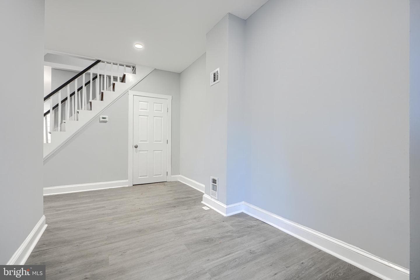 304 S Franklintown Road photo 12