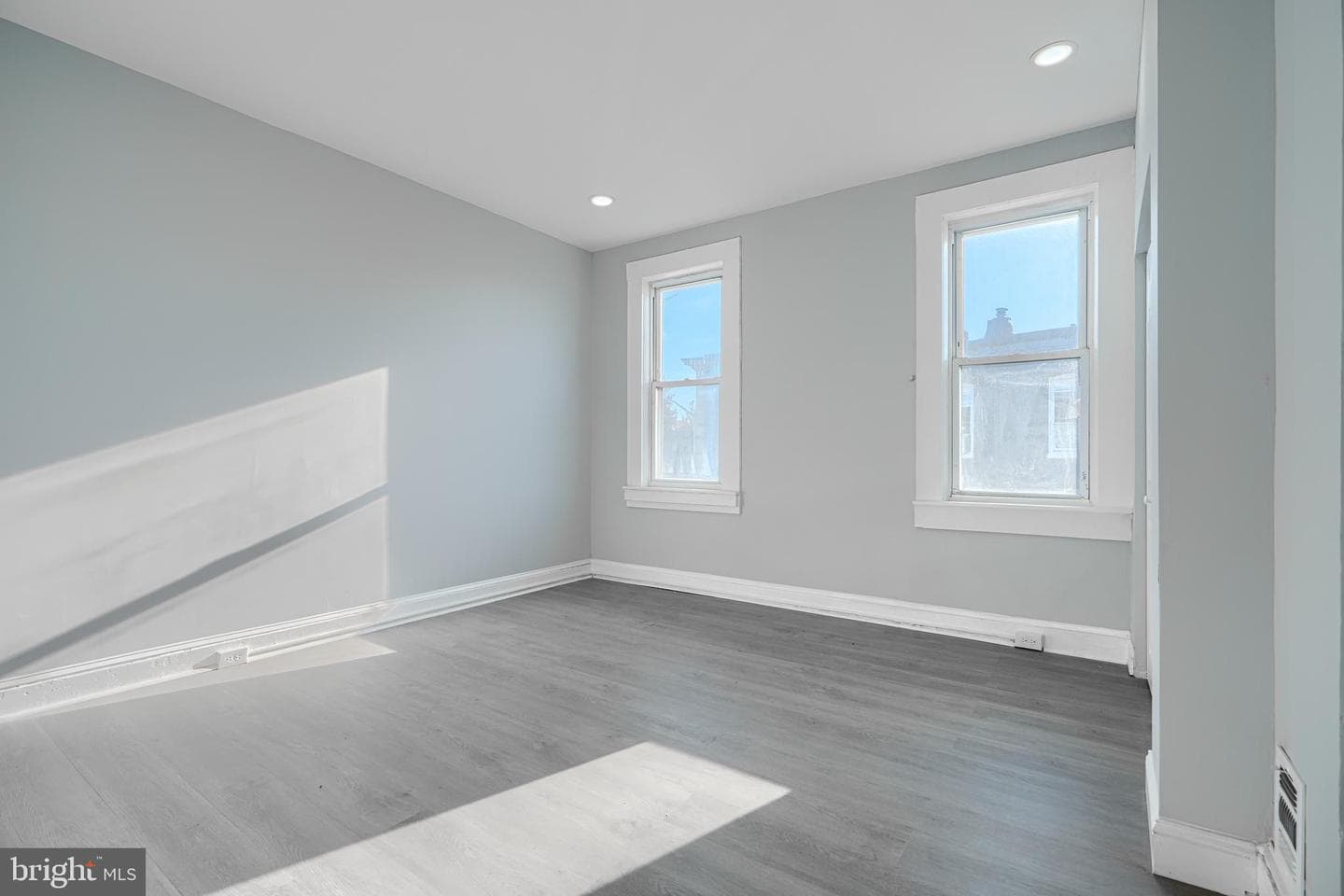 304 S Franklintown Road photo 25